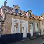 Au Petit Wissant بيت للعطل *